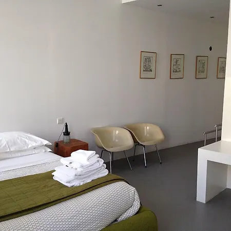 Bloc G Bed & Breakfast 4*