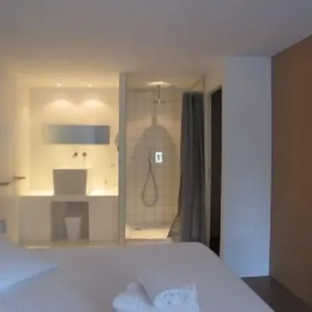 Bloc G فندق مبيت وإفطار