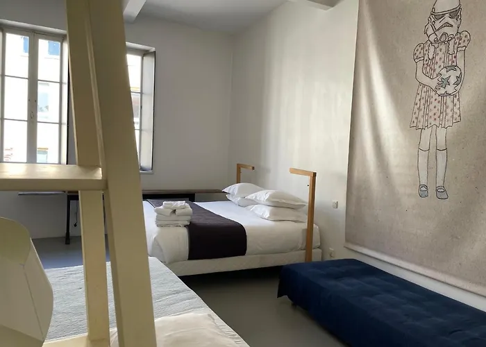 Alojamento de Acomodação e Pequeno-almoço Bloc G